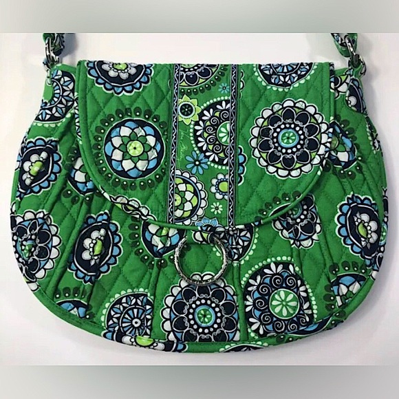 Vera Bradley Handbags - 🦚💚HOST PICK!!!💚🦚 Vera Bradley Cupcakes Green Saddle Up Crossbody